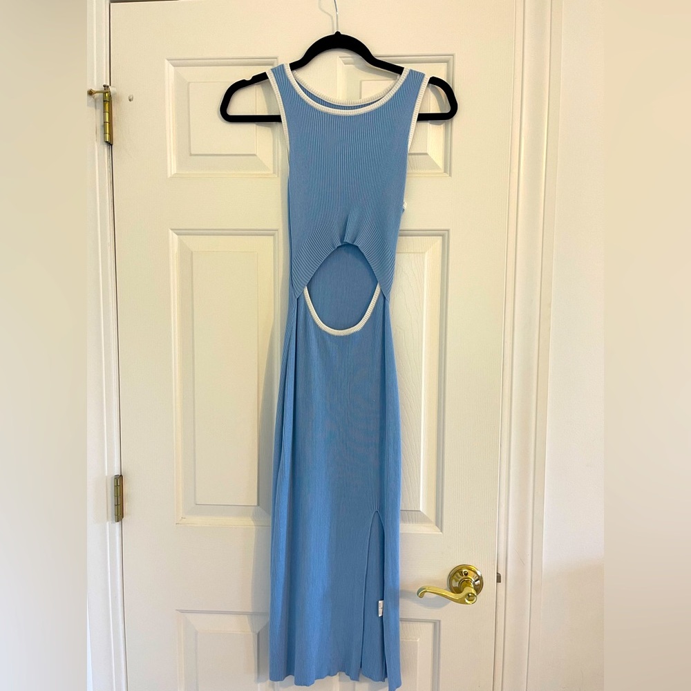 Amazon Dress - Picture 2 of 2